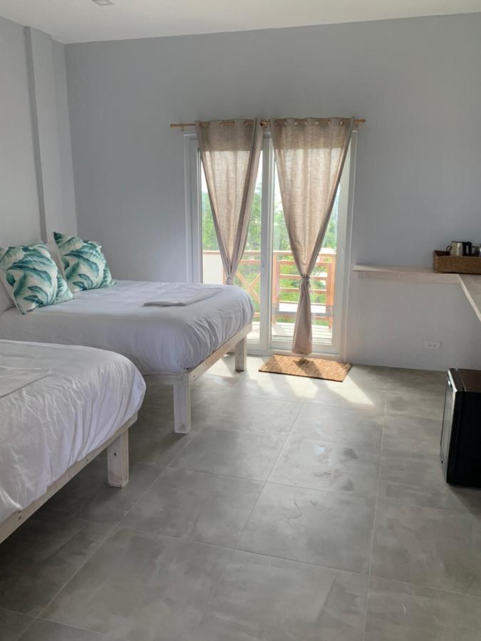 Crown Malapascua Hotel Екстериор снимка