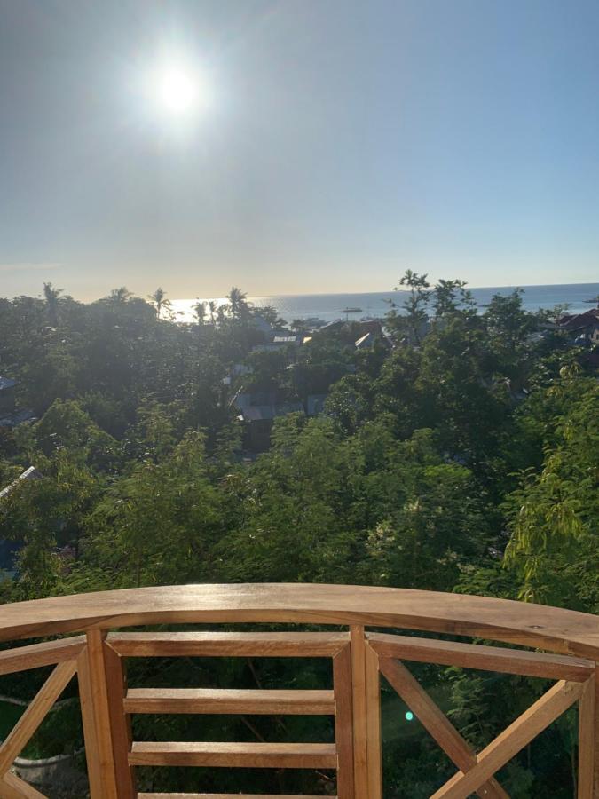 Crown Malapascua Hotel Екстериор снимка
